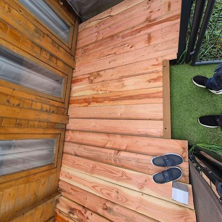 Chalet Piscine Montech Экстерьер фото